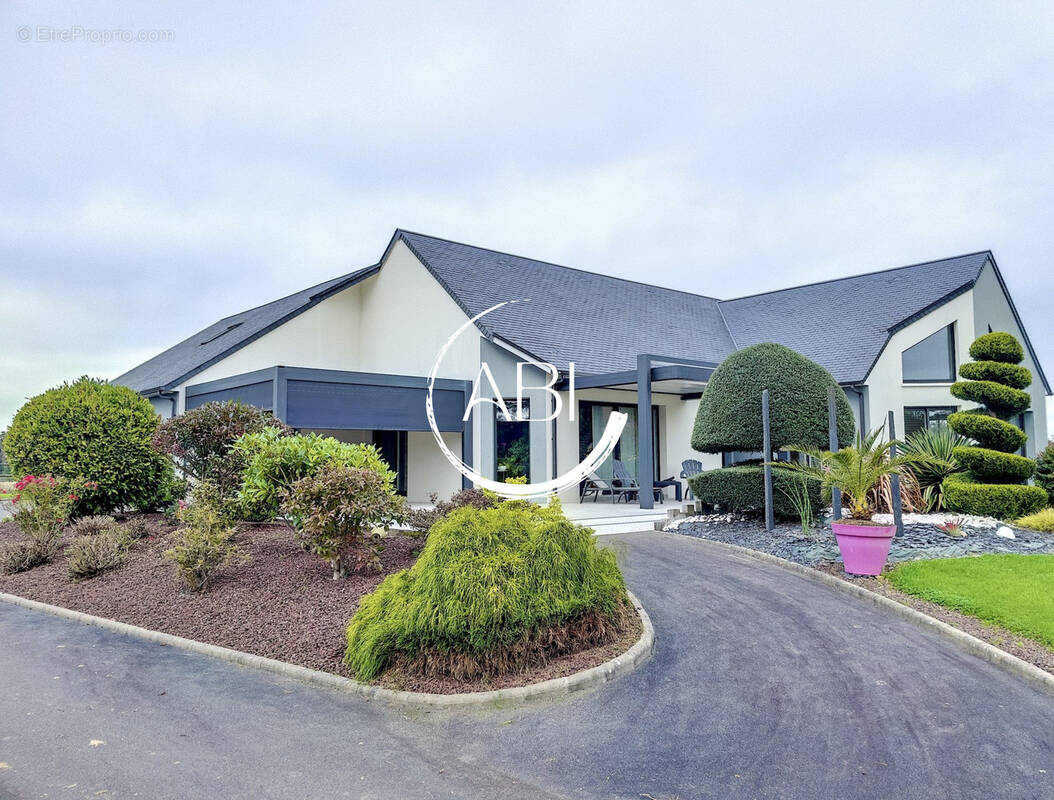 Maison à BELLOU-EN-HOULME