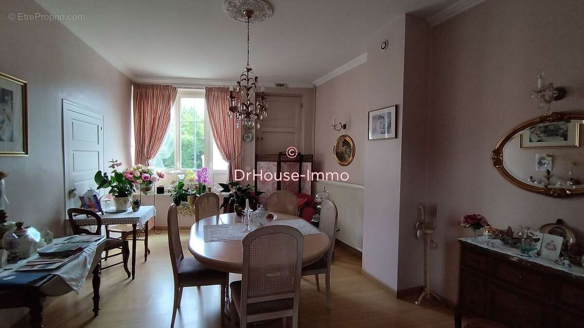 Maison à ISSIGEAC