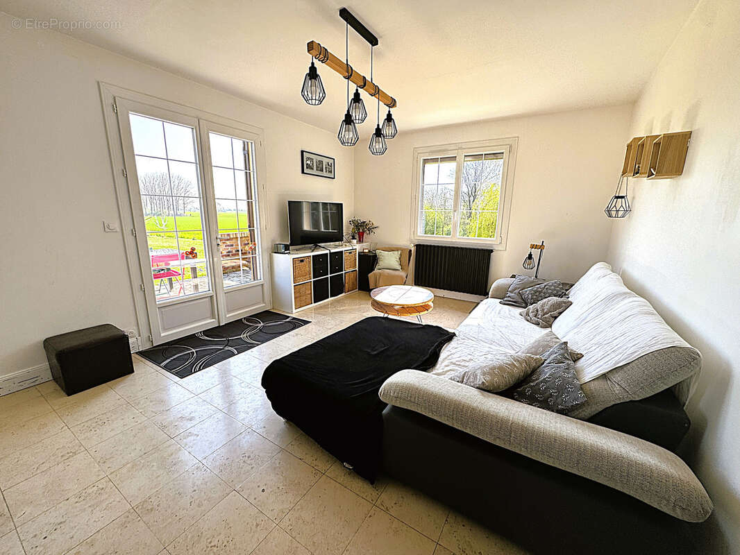 Maison à BEAUVILLIERS