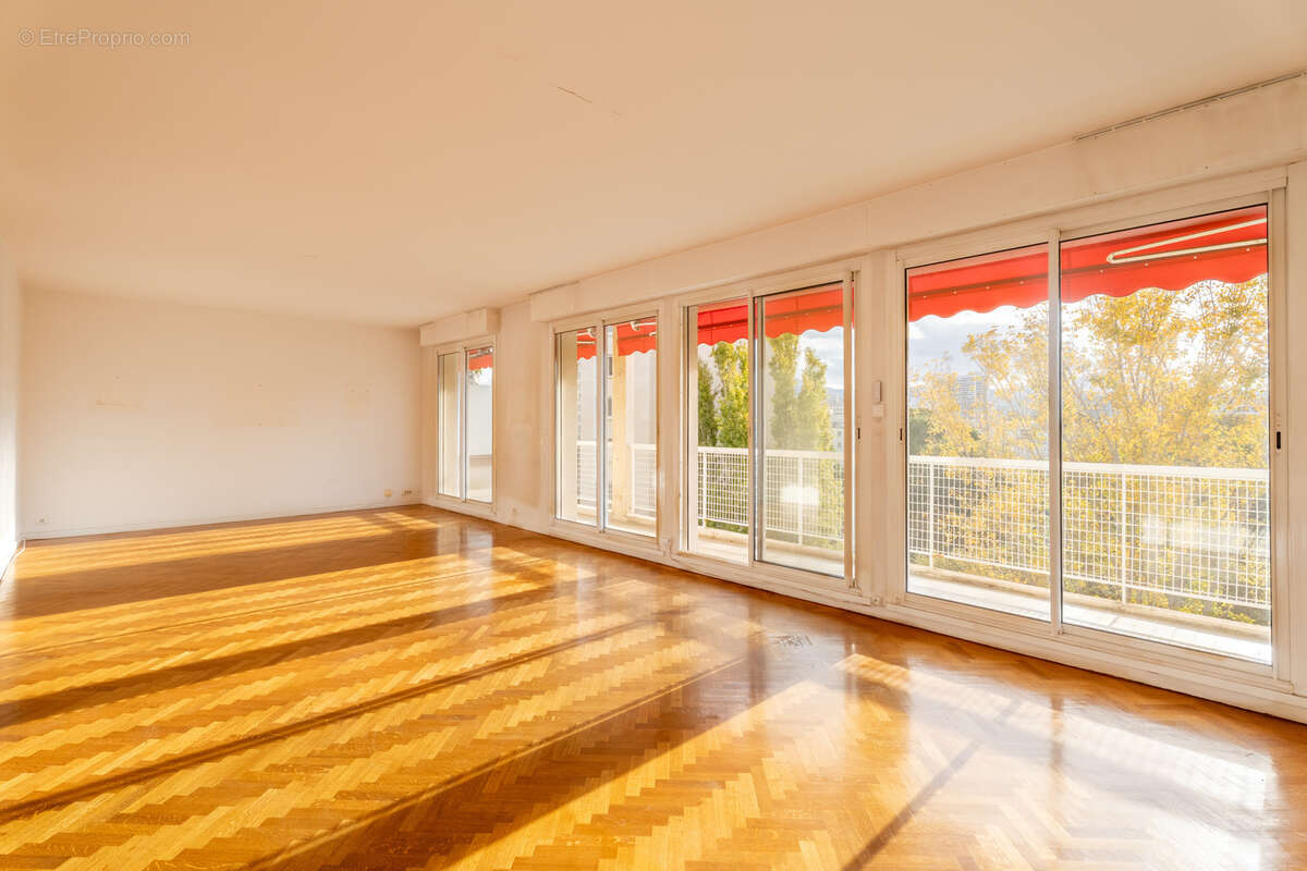 Appartement à MARSEILLE-8E