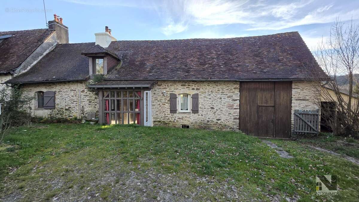 Maison à JUMILHAC-LE-GRAND