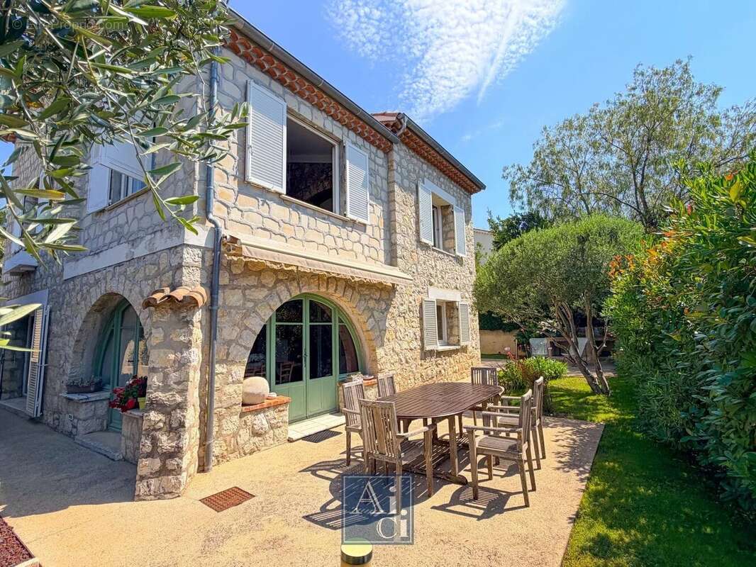 Maison à ANTIBES