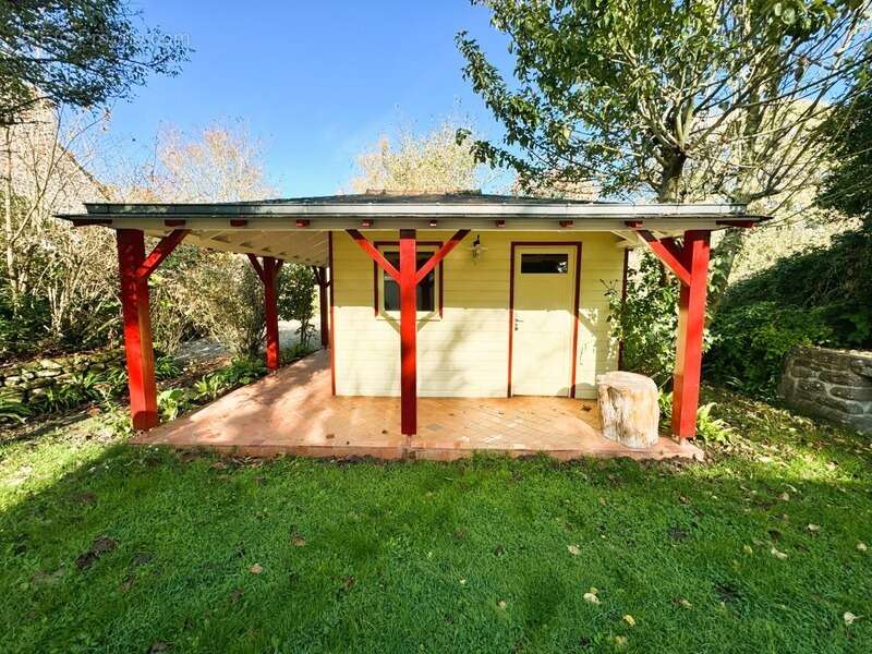 Maison à PLOUNEOUR-TREZ