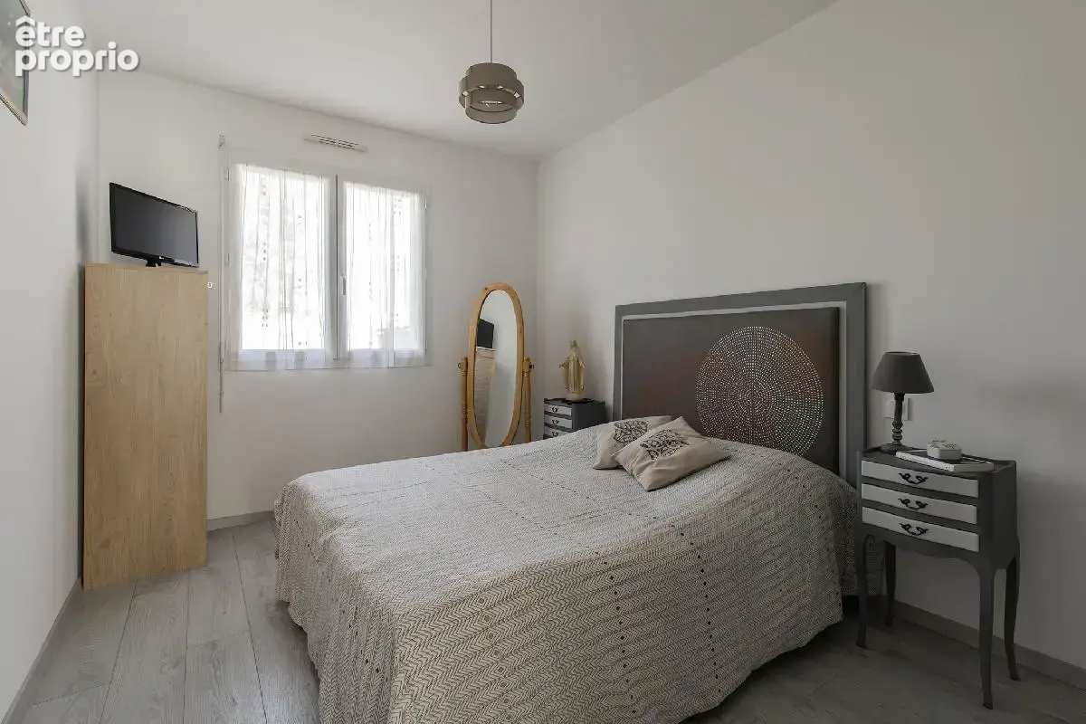 Posez vos valises, Maison impeccable de plain-pied de 85 m², 3 chambres sur parcelle boisée de 667 m² - photo 6