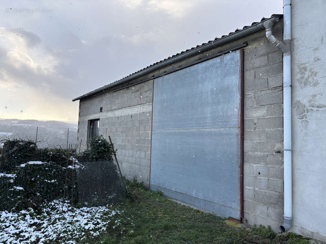 Maison à SAINT-THURIN