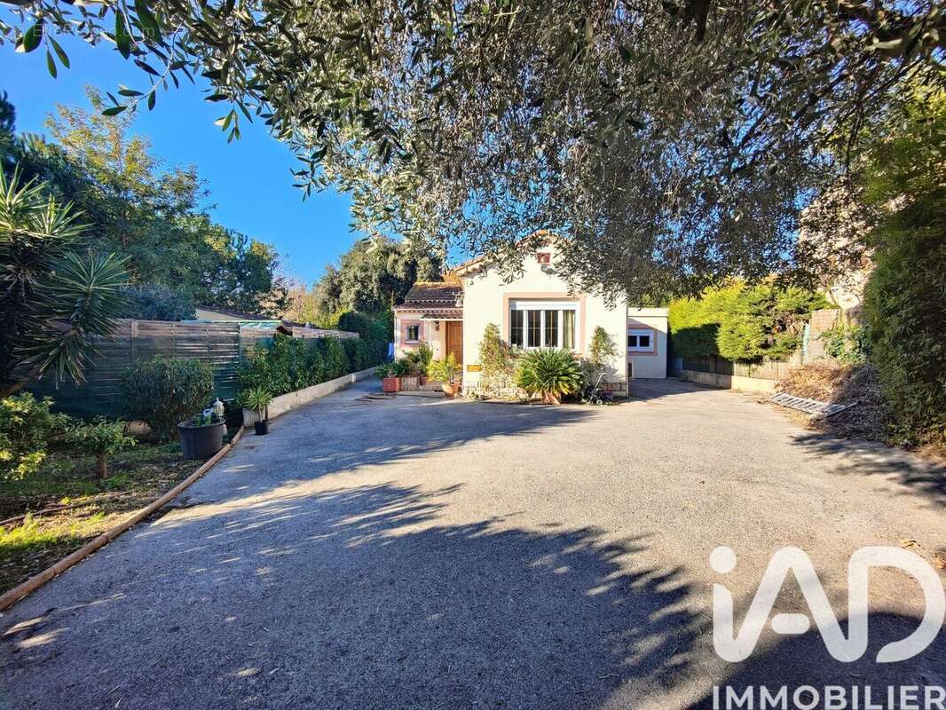 Photo 4 - Maison à LE CANNET