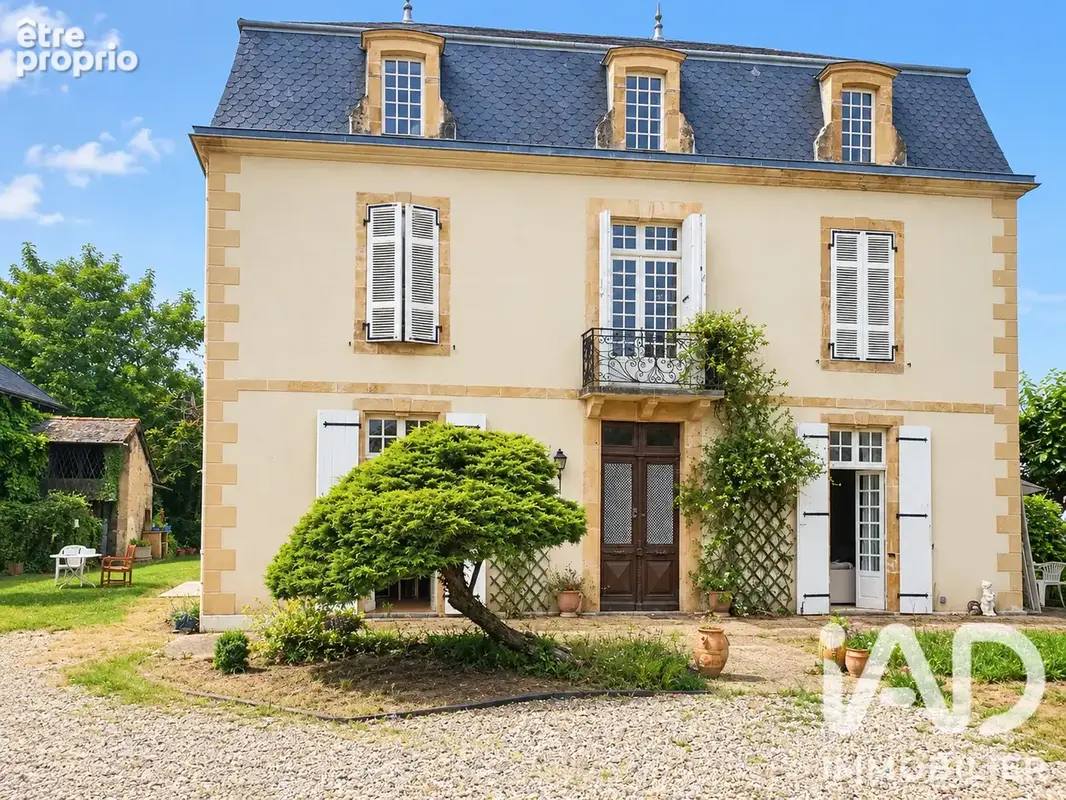 Photo 1 - Maison à VILLECOMTAL-SUR-ARROS
