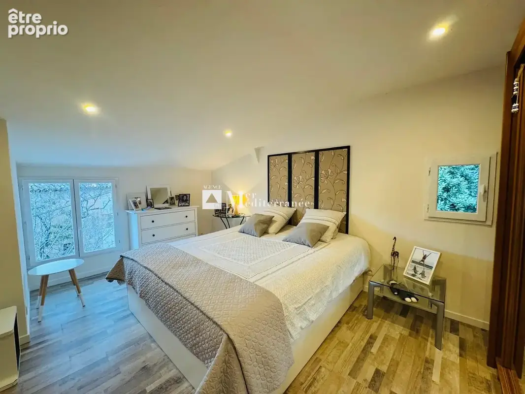 A vendre - maison 4 pieces de 185m2 avec un double garage de 45 m2 a grimaud - photo 8