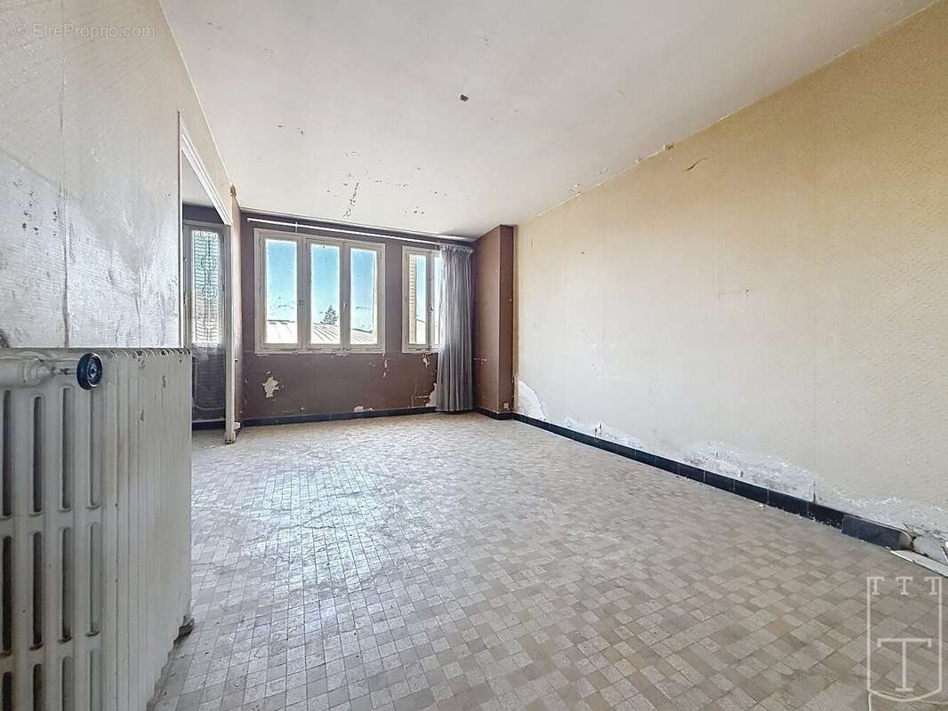 Exclusivite t3 à rénover - photo 8