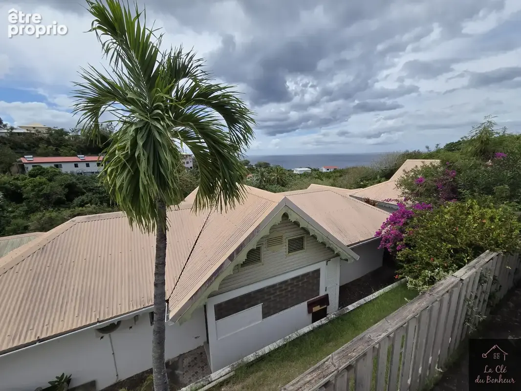 Le Carbet   Maison T3 bis avec vue mer, jardin privatif et piscine - photo 2
