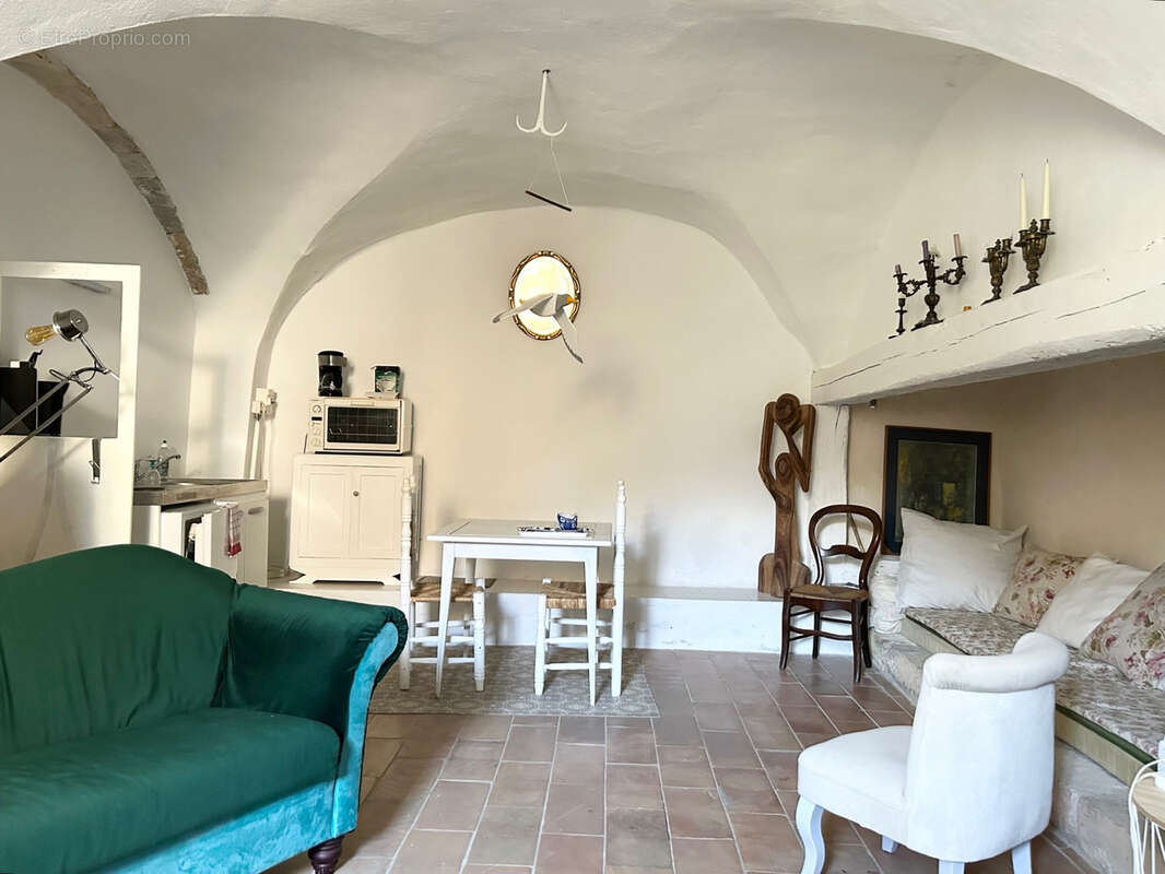 Maison à VALLIGUIERES