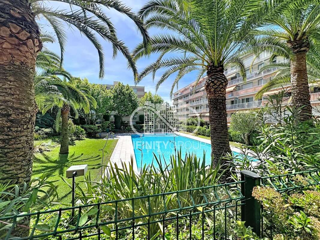 Appartement à VALLAURIS