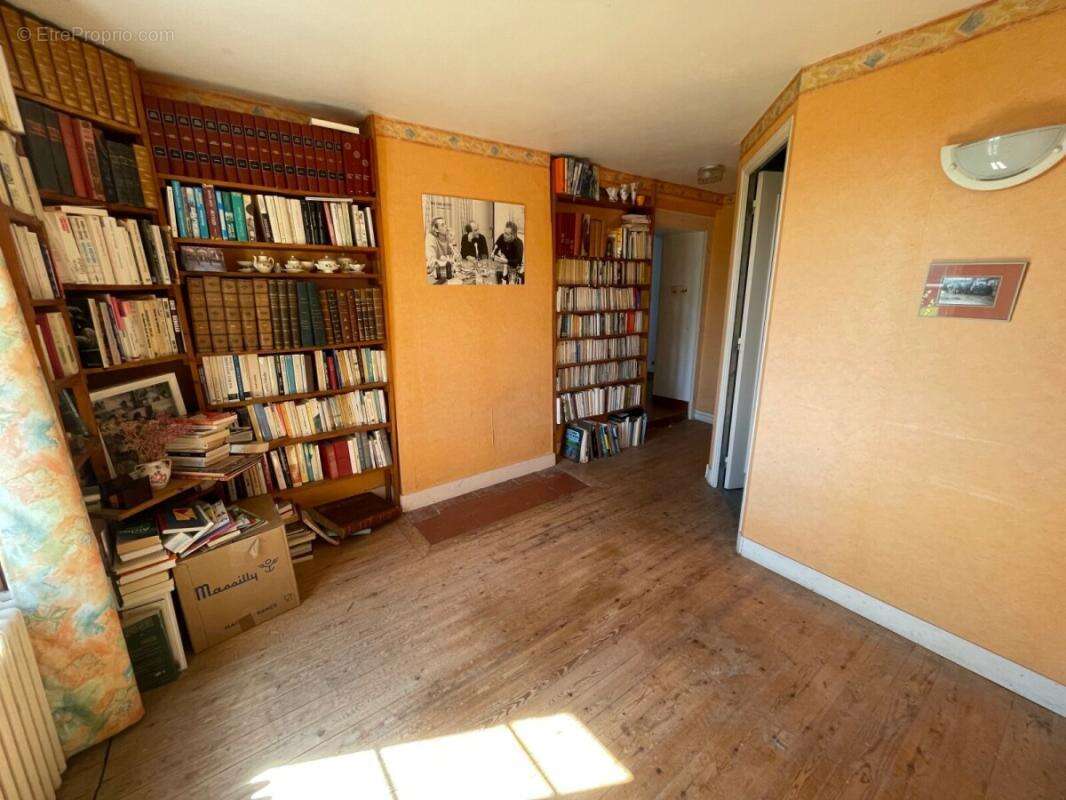 Maison à MOULINS-LA-MARCHE