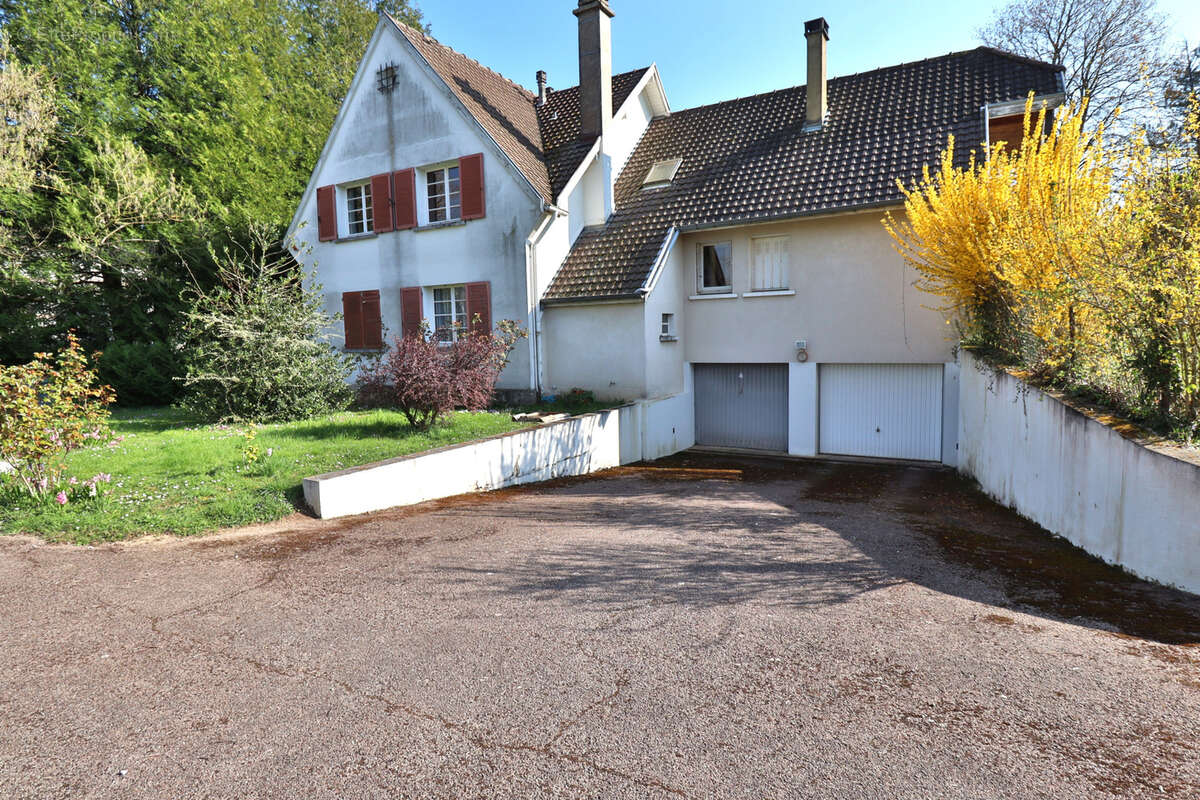 Maison à BOUILLY