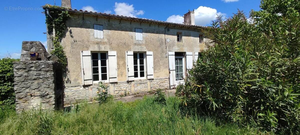 Maison à SAINT-CIERS-SUR-GIRONDE