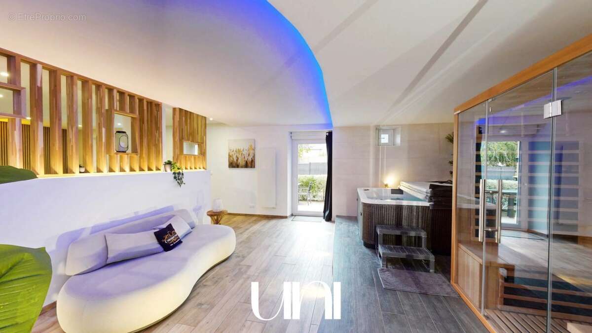 Maison à SAINT-MARTIN-DES-ENTREES