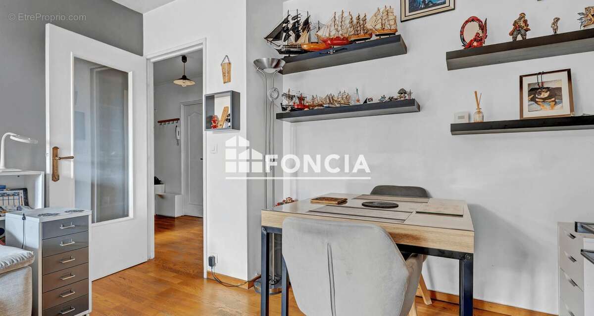 Appartement à THIAIS