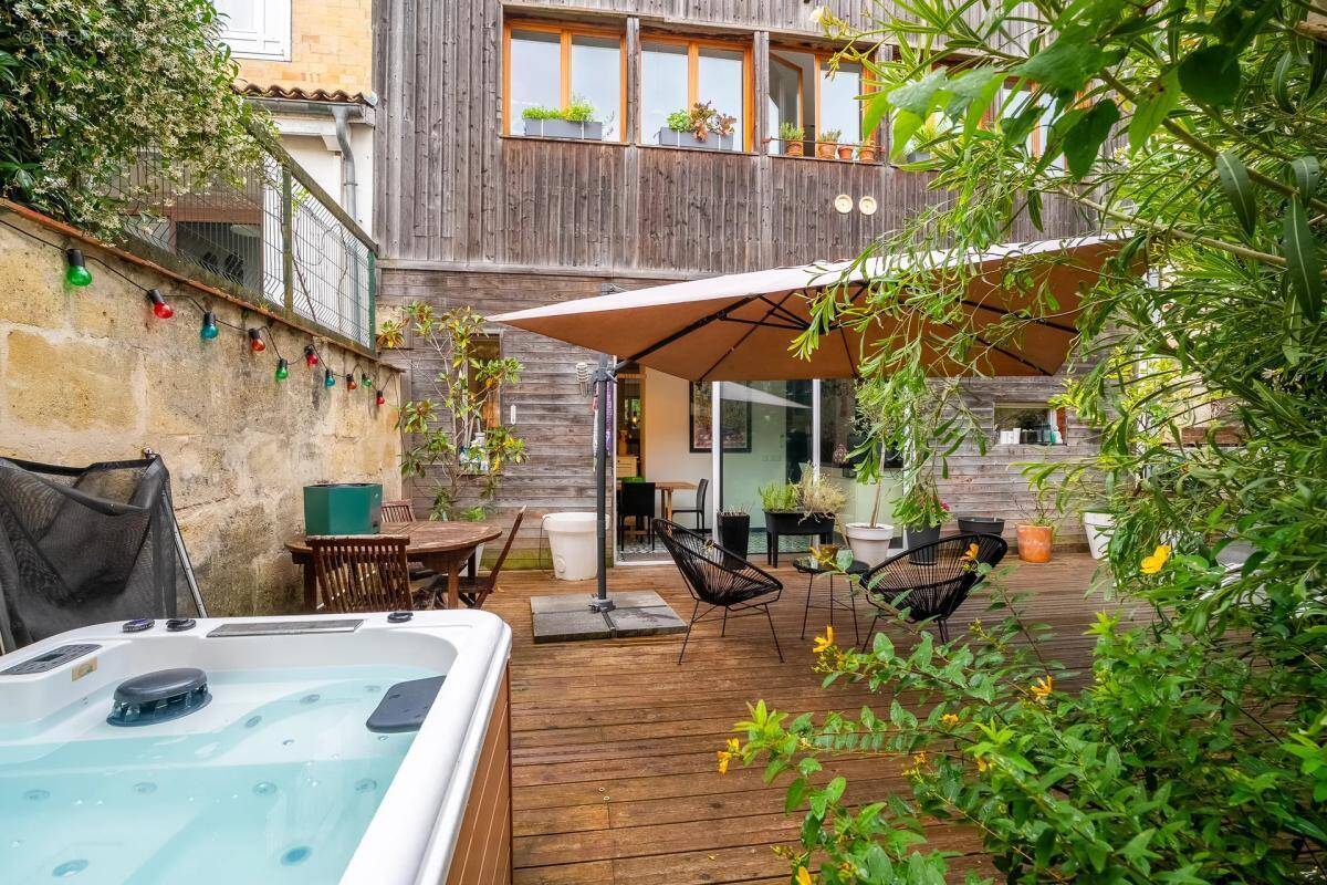 Appartement à BORDEAUX