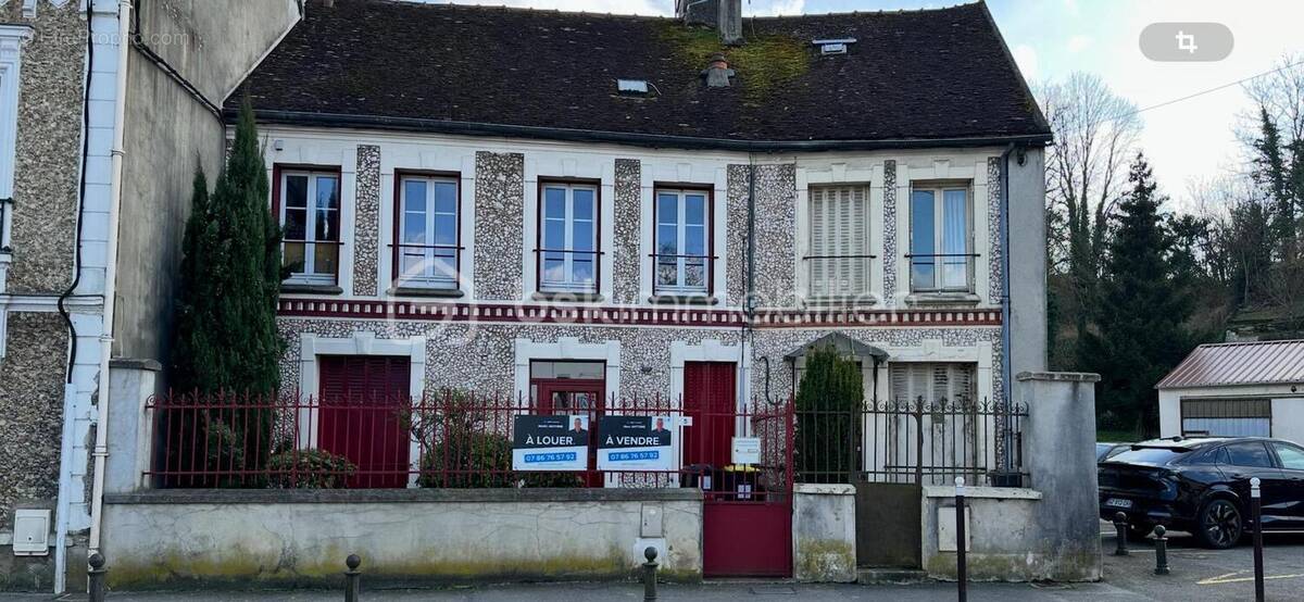 Appartement à LA FERTE-GAUCHER