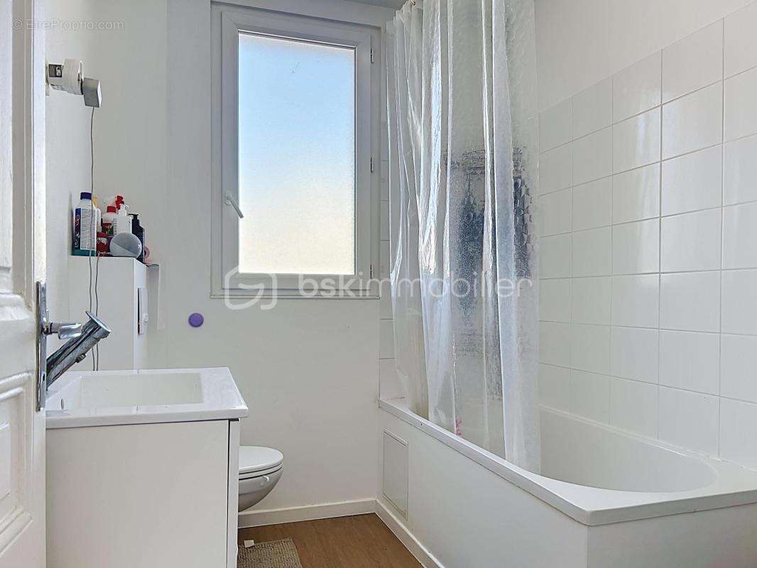 Appartement lumineux de plus de 62 m² – Vendu loué  896e– Idéal investisseur - photo 10