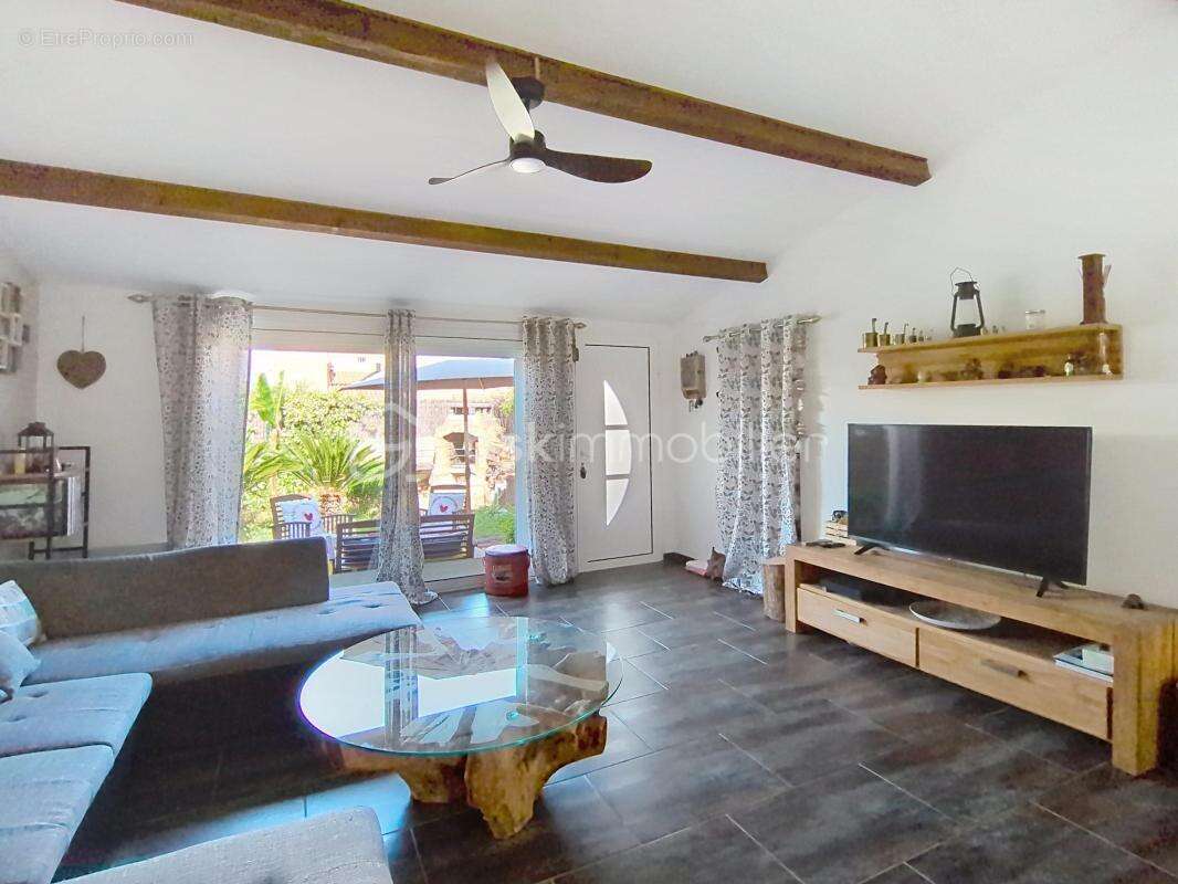 BOIRARGUES – Une maison familiale où il fait bon vivre ! - photo 2