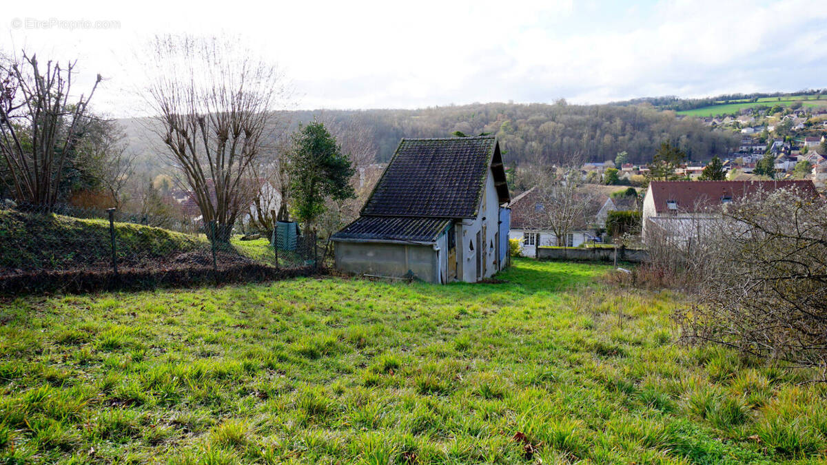 Terrain à NEZEL