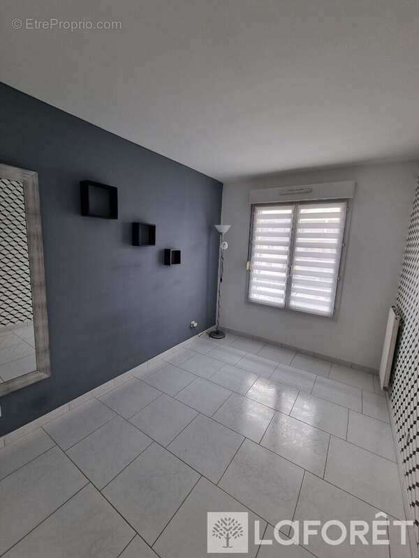 Livry-Gargan _ Appartement T3 58 m² _ Balcon _ Parking  _ Ascenseur _ DPE C - photo 6