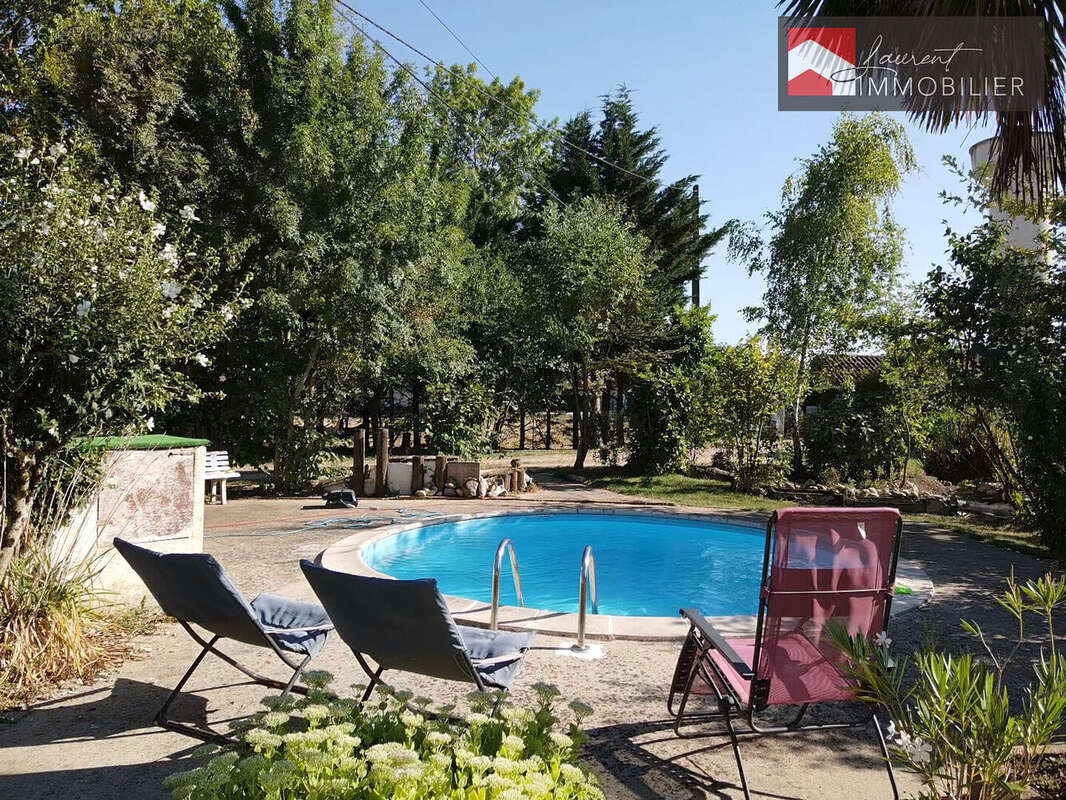 Maison à PONT-DE-VAUX