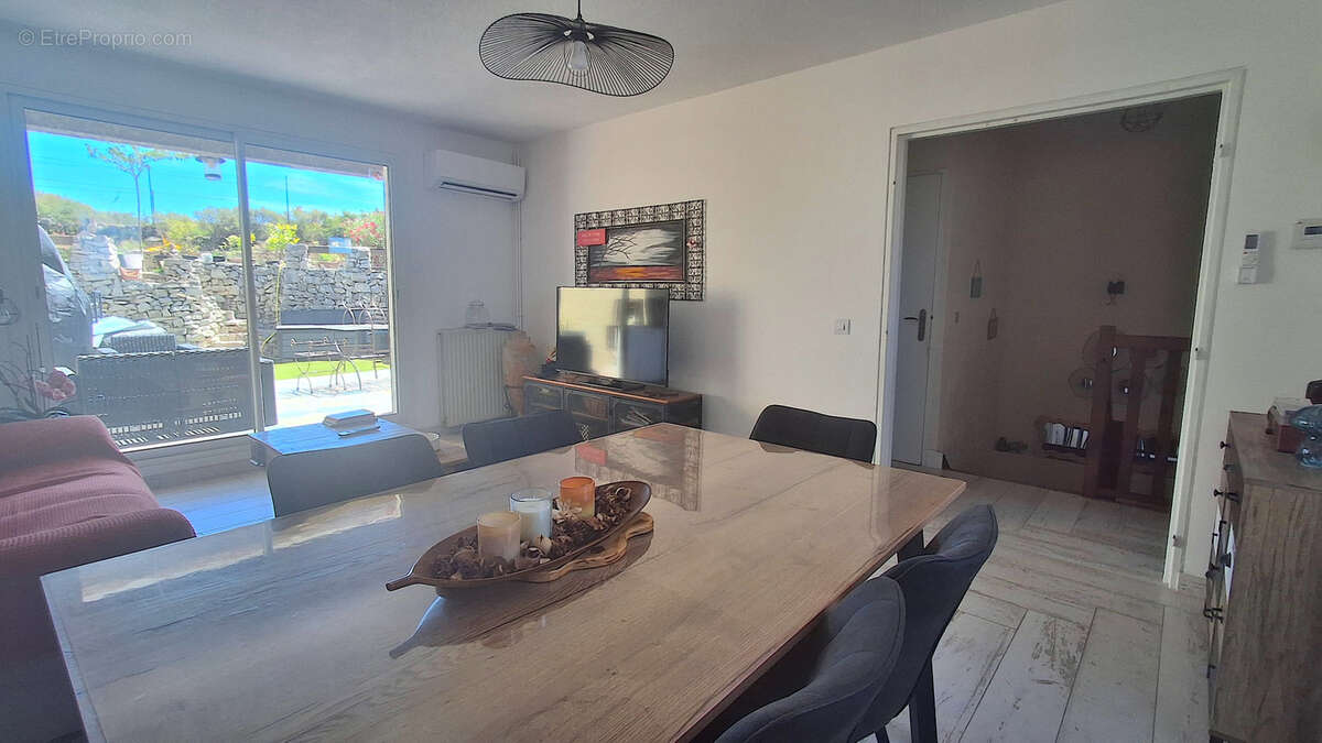 Maison type 4 mitoyenne avec jardin ,garage et 1 place de parking privative - photo 5