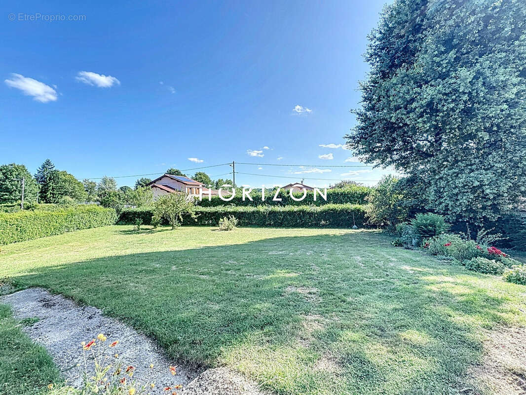 Maison 200 m² à Saint-Andre-Sur-Vieux-Jonc  - photo 3