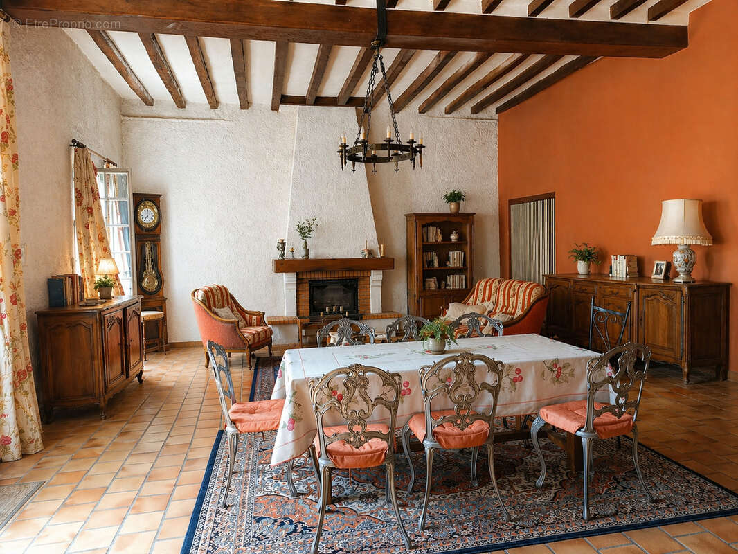 Maison à BENAIS
