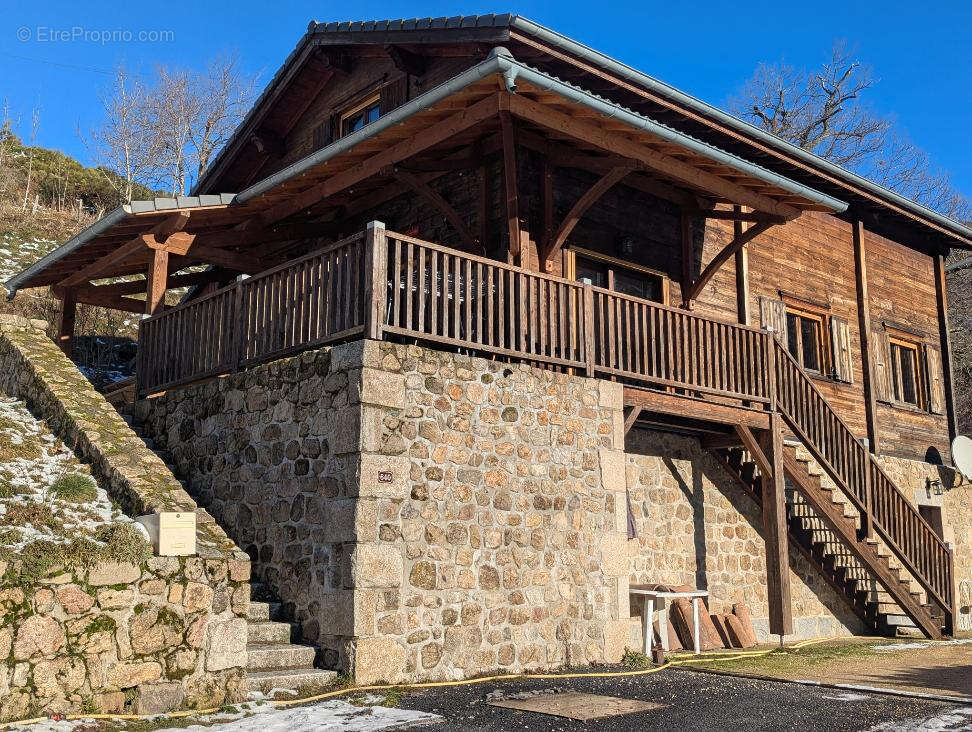 Maison à LE CHAMBON