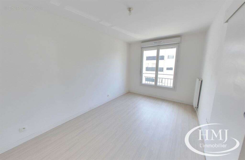 Appartement à CORBEIL-ESSONNES