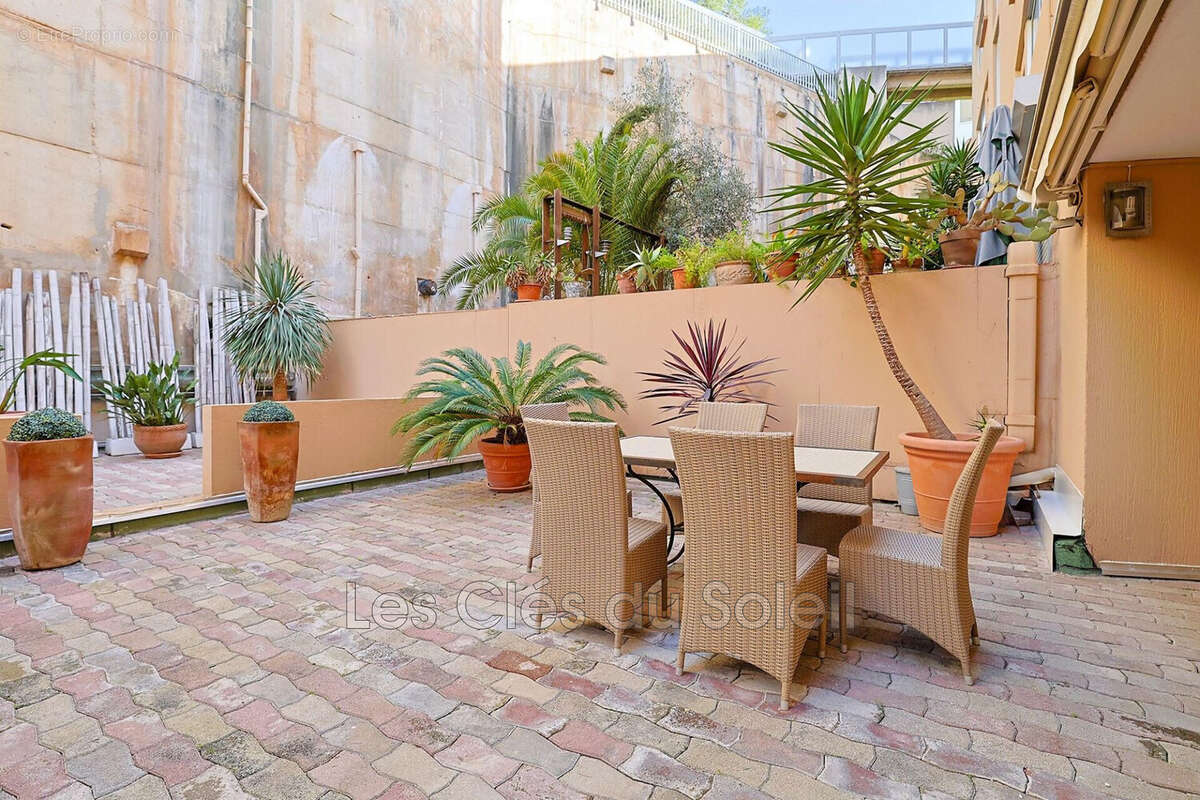 Appartement 64 m² à Bandol  - photo 4