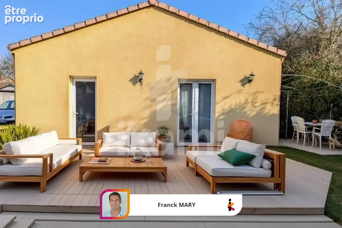Maison avec terrasses et garage - photo 3