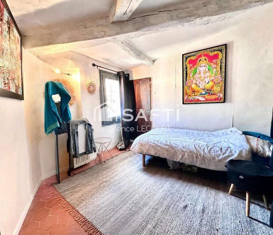 Maison 90 m² à Saint-Maximin-La-Sainte-Baume  - photo 7
