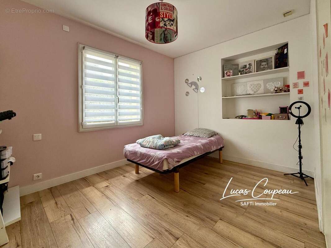 Maison 146 m² à Champigne  - photo 5