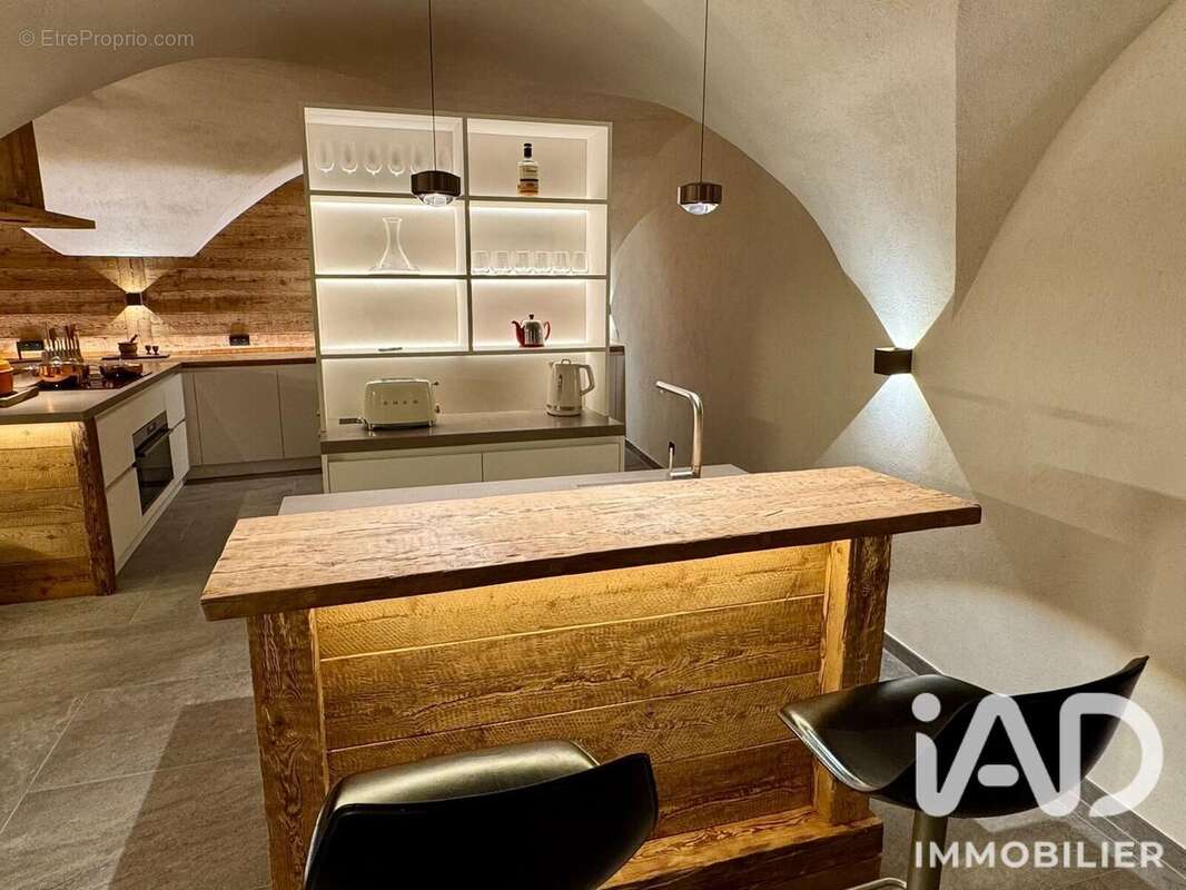 Maison 673 m² à La Salle-Les-Alpes  - photo 3
