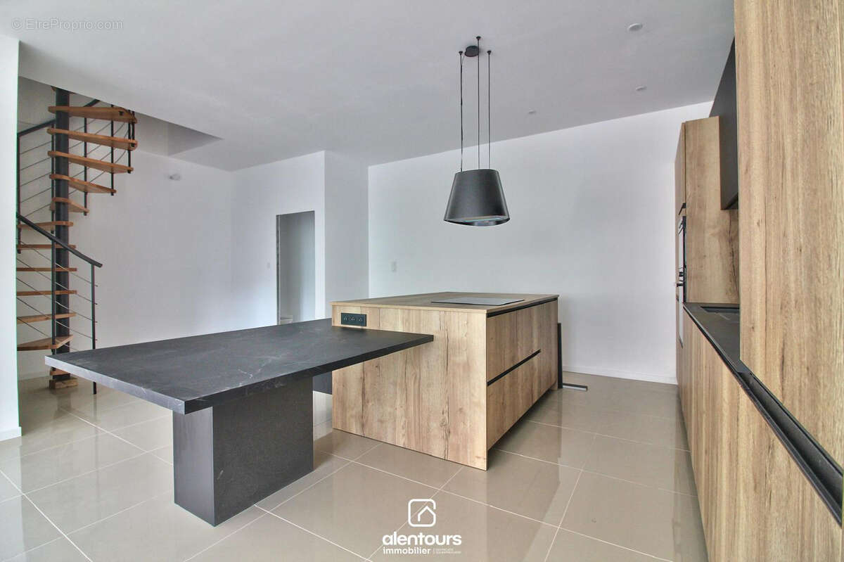 Maison à JARVILLE-LA-MALGRANGE