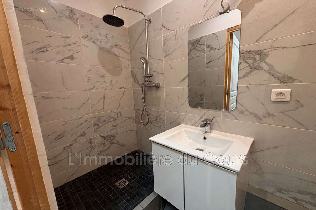 Appartement 60 m² à Martigues  - photo 2