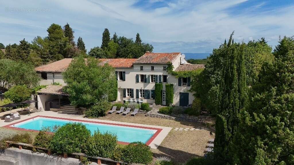 800 m² à Narbonne  - photo 2