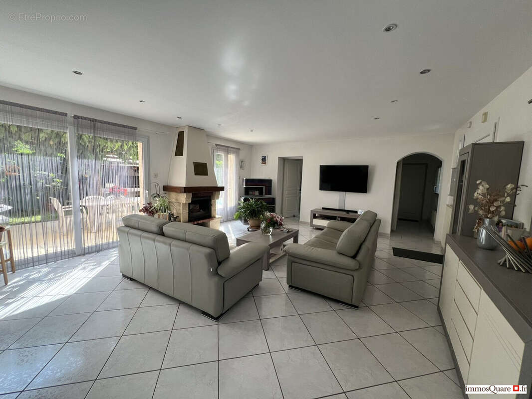 Maison à VILLARD-BONNOT