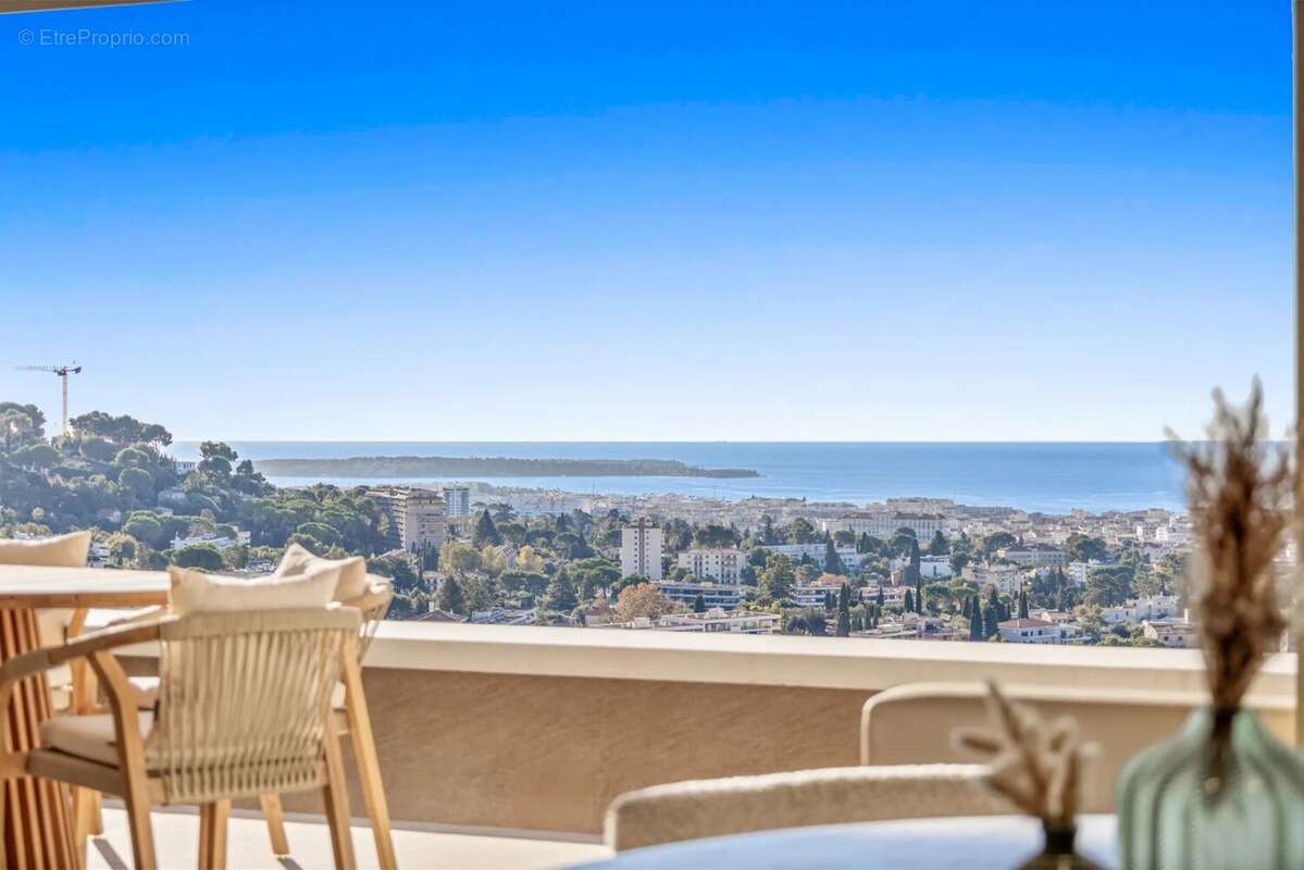 Appartement à LE CANNET