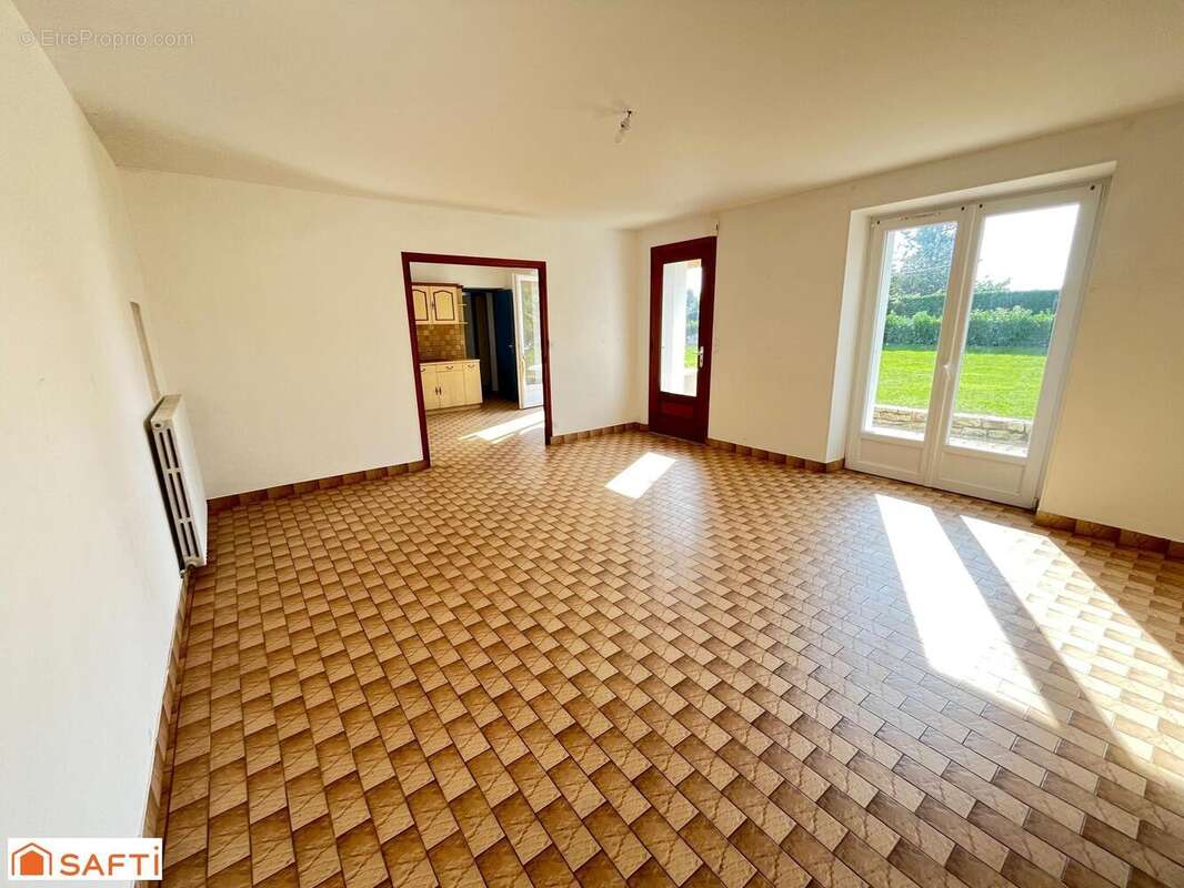 Photo 3 - Maison à LANDEVANT