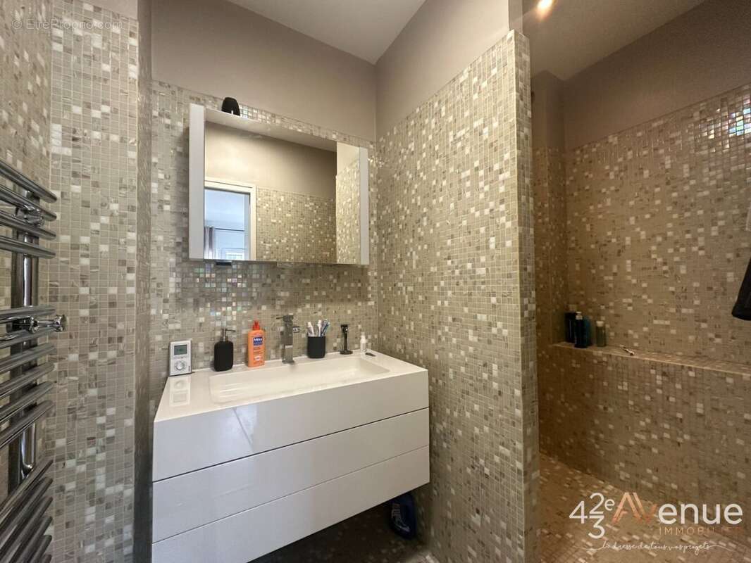 Appartement à SAINT-ETIENNE