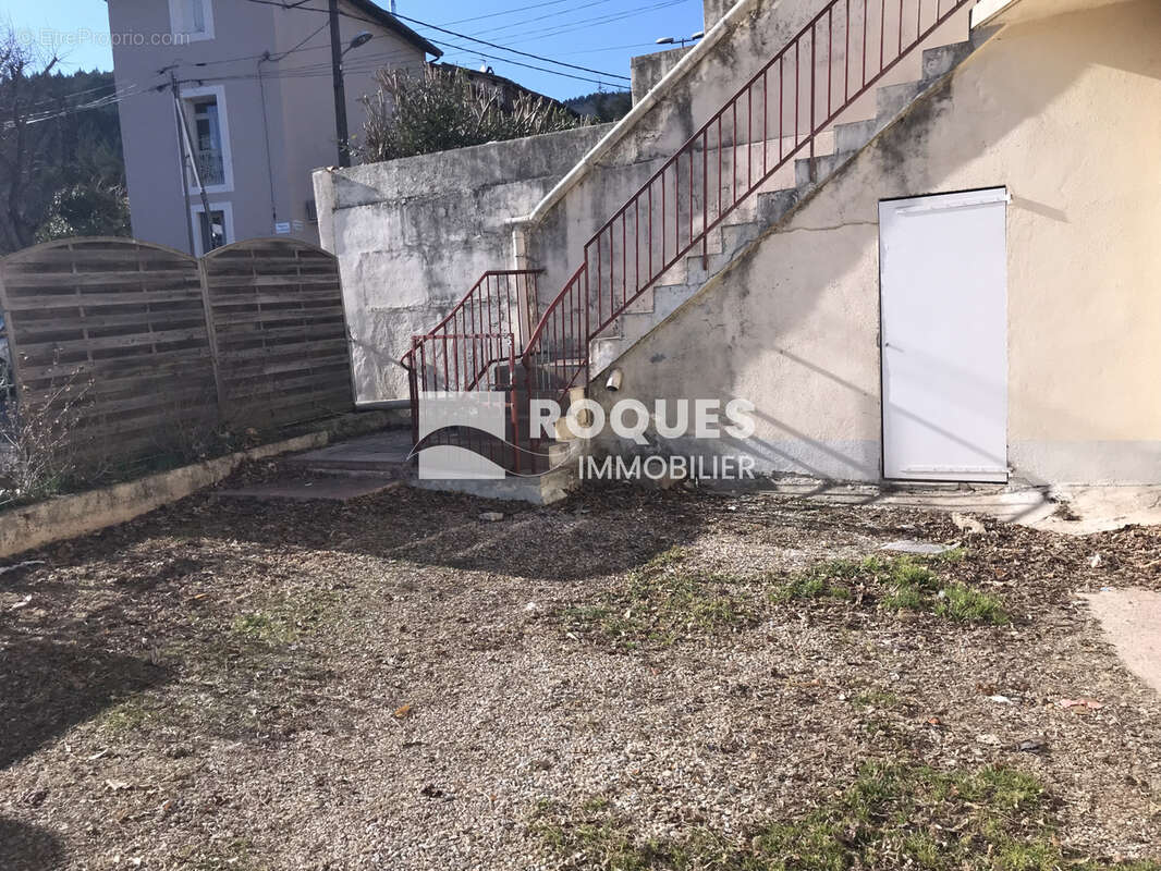 LAMALOU LES BAINS à vendre Maison composée de 2 appartements meublés avec entrées indépendantes   idéal invest - photo 15