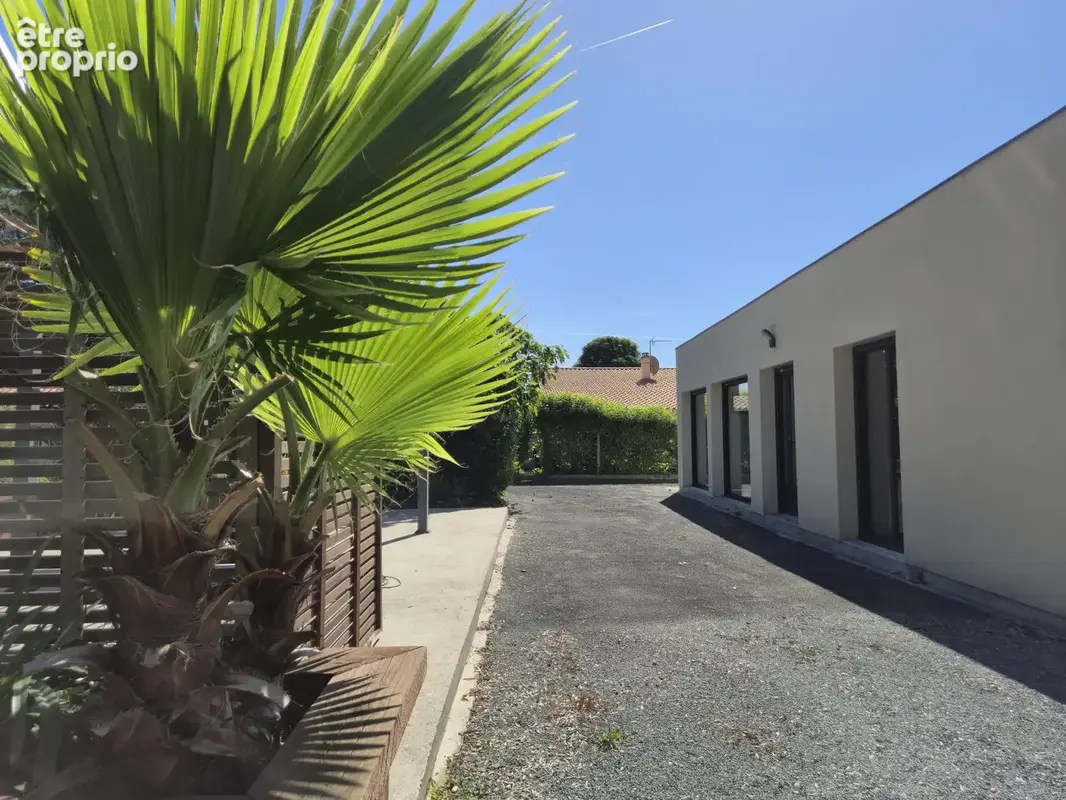 Maison 120 m² à Ambares-Et-Lagrave  - photo 2