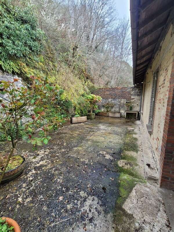 Maison à SAINT-LEONARD-DE-NOBLAT