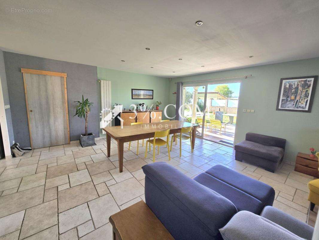 Maison à CHATEAUNEUF-SUR-ISERE