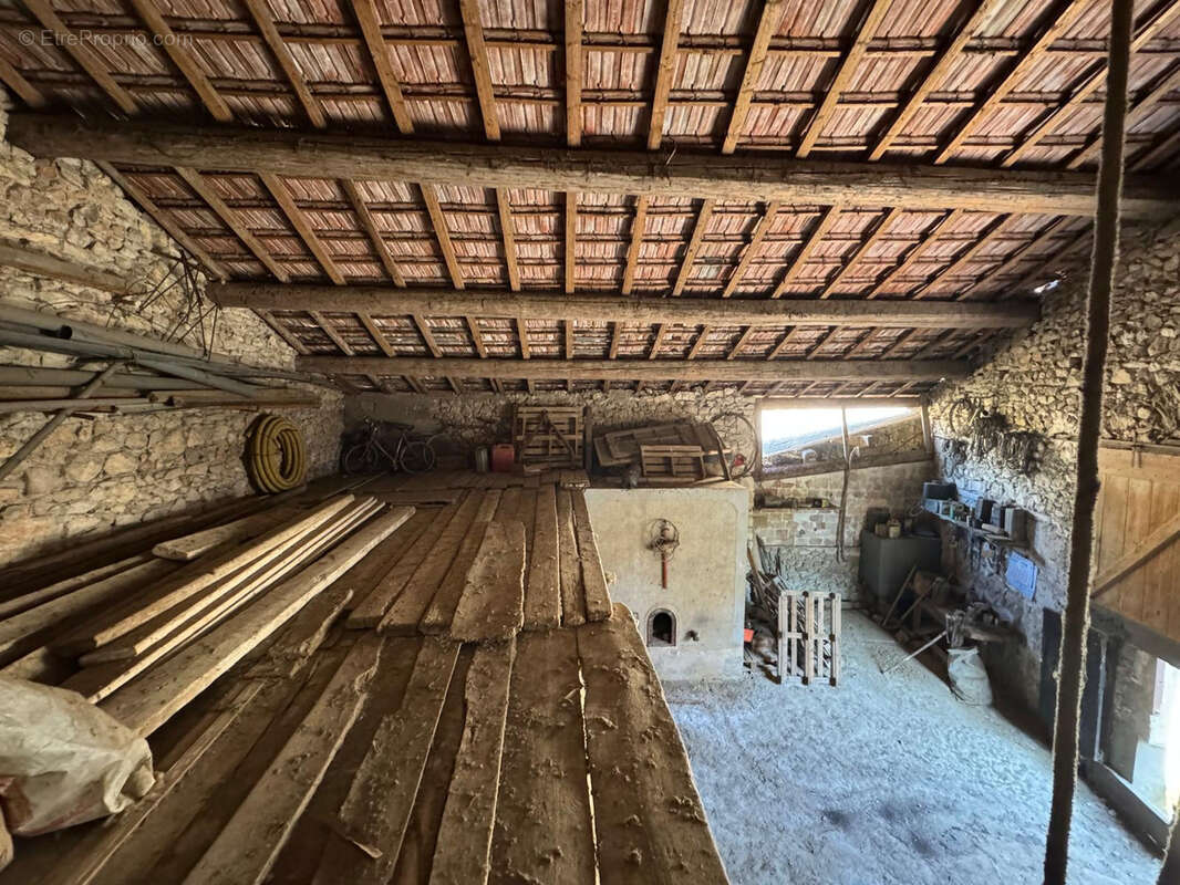 Maison à LA CALMETTE